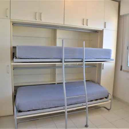 Apartment Zenit *